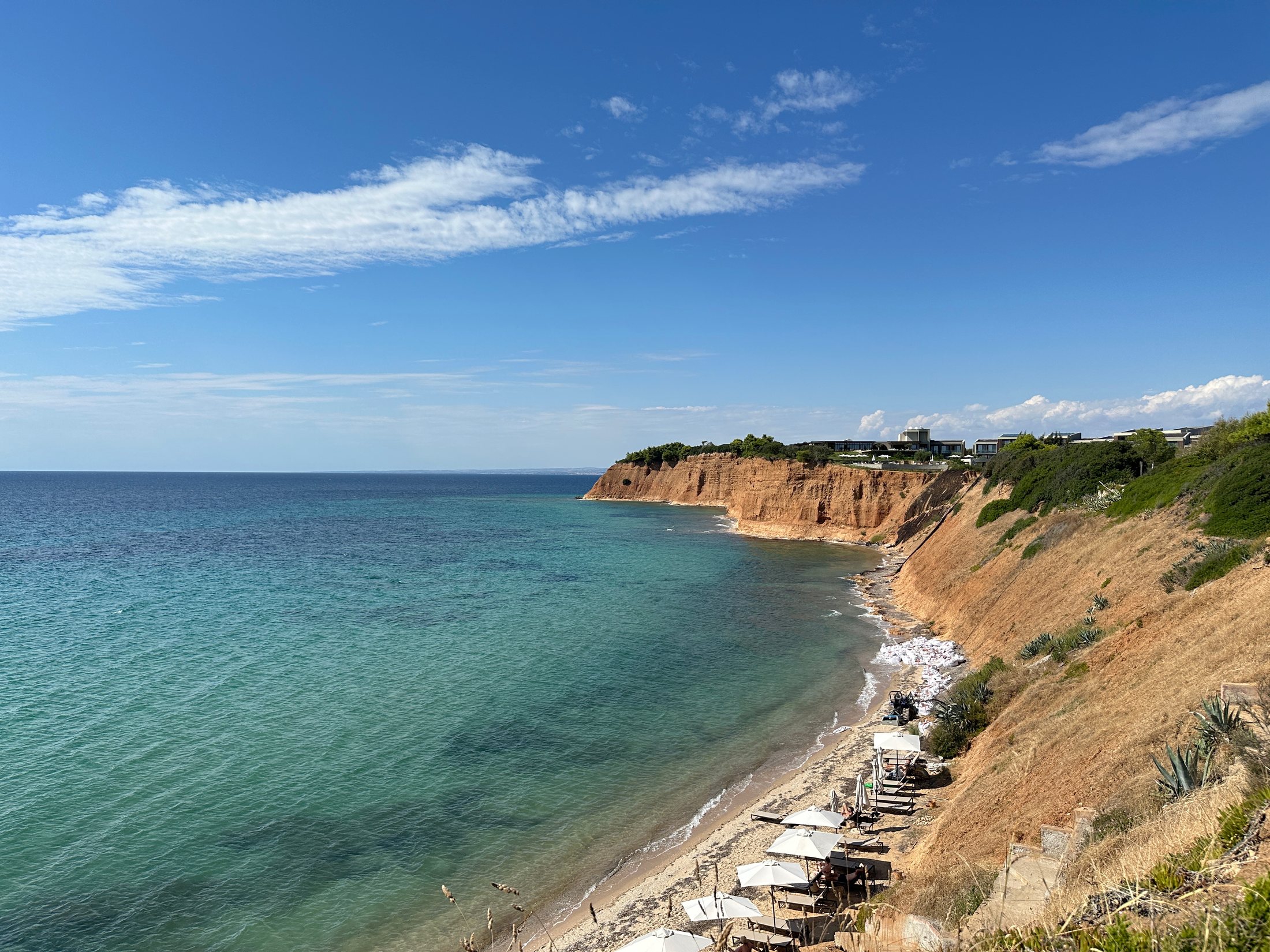 Clifftop resort location and beach overview at Zelia Halkidiki
